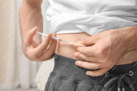 Injecting Insulin 的图像结果