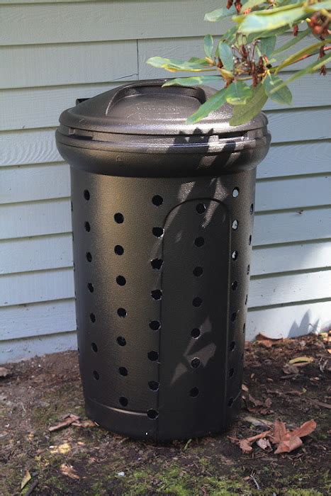 Making a Homemade Composter 的图像结果