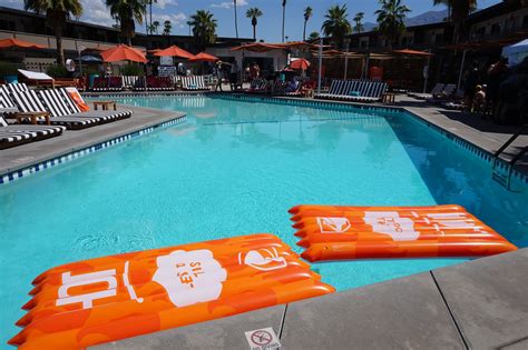 We Stayed At The Taco Bell Hotel And Here's Everything You Need To Know