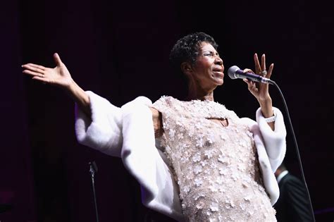‘Seriously Ill’ Aretha Franklin Visited by Luminaries, While Others Pay ...