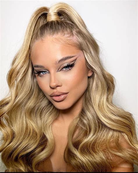 Pin by ༒︎ Ꮣɸʀʝ on ꪜꪮꪶtꪮ ꪑꪖ𝘤𝘩ꫀꪊ𝘱 | Dark roots blonde hair, Barbie ...