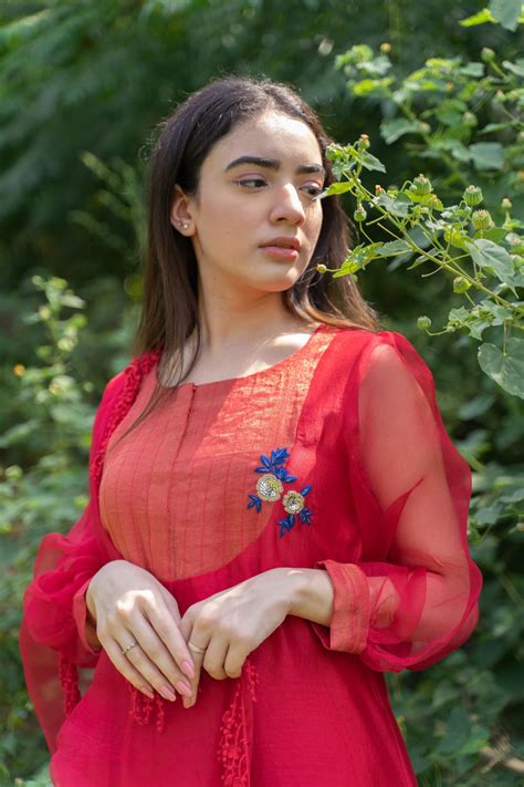 CLASSIC RED ENSEMBLE- SET OF 3