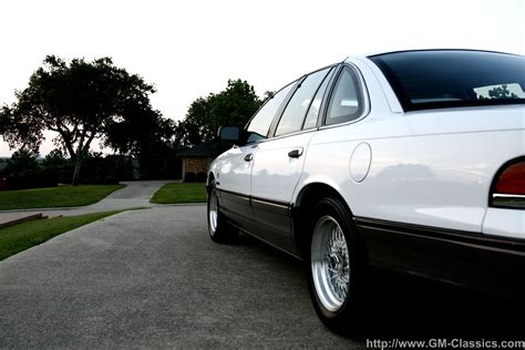 1992 - Crown Victoria Touring Sedan P75
