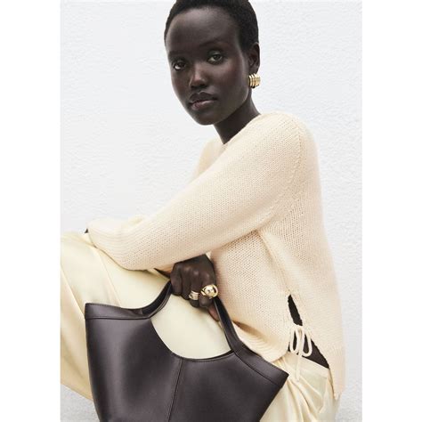 セーター .-- LAZOS （ライトベージュ） -MANGO - マンゴ公式オンラインストア