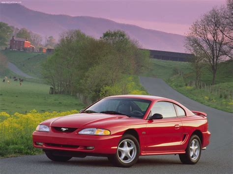 Ford Mustang GT (1996) - pictures, information & specs