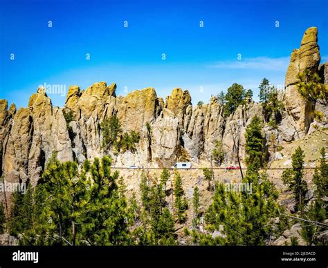 Scenery along the Needles Highway in Custer State Park in the Black ...