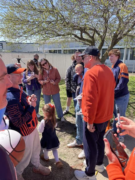 Illini celebrated at airport party | Newsletter | news-gazette.com