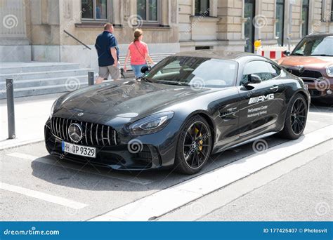 Supercar Lamborghini Huracan Lp 6104 Preto Estacionado Na Rua Em ...