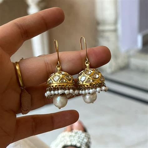 Accessorise The Right Way With These 10 Best Gold Jhumka Designs | LBB