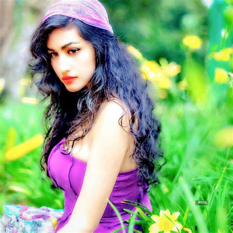 Elegance and élan come naturally to holistic Life Coach Anjali Lavania ...