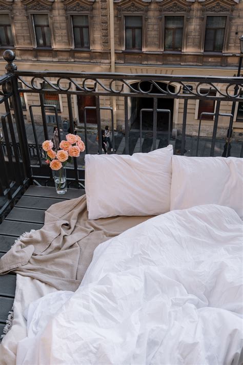 How to look after your Down and Feather pillows and duvets - PillowPillow