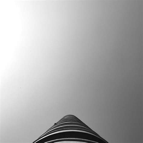 Directly below shot of tower against clear sky | Premium Photo