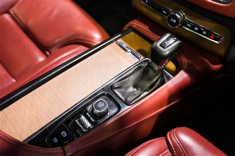 Volvo Xc90 D5: Luxurious Excellence