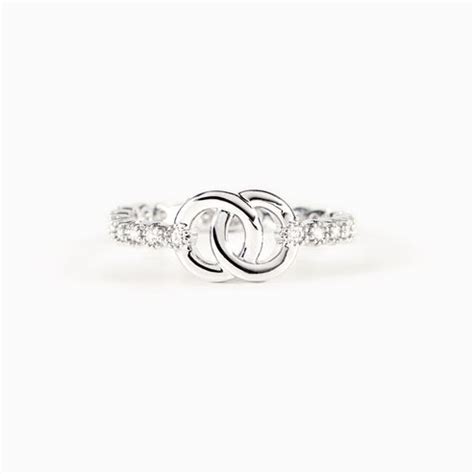 Mother & Daughter Forever Linked Pavé Interlocking Ring – StoryLane ...