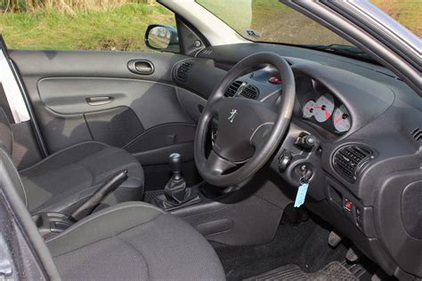 Peugeot 206 1998 - 2012 Hatchback 5 door :: OUTSTANDING CARS