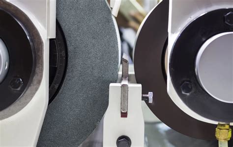 Centerless Grinding Machine Animation 的图像结果