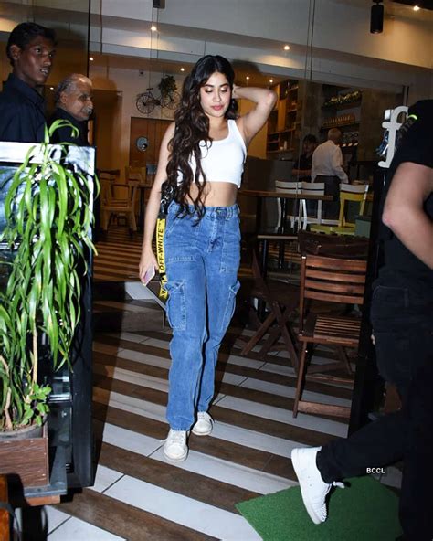 Photos of celebrity outings Pics | Photos of celebrity outings Photos ...