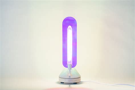 天哪噜，这是一款能带你体验光线的移动和折射的灯具设计！