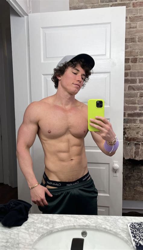 Dr. Tyler Hendricks – @gaynudedudes on Tumblr