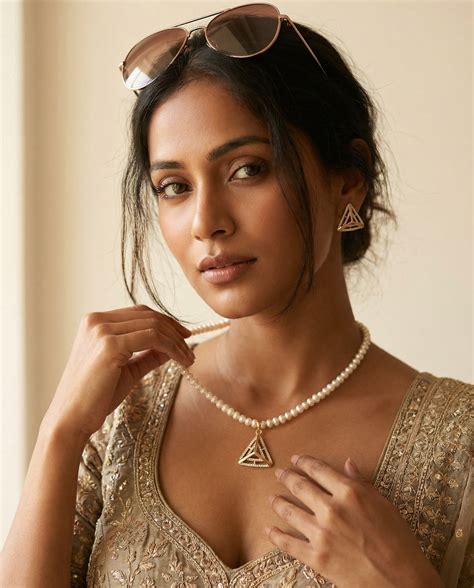 Gold-plated Pearl & CZ Triangular Jewellery Set