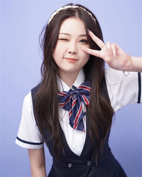 Victoria Kim hanavocado : r/AsianSchoolgirl