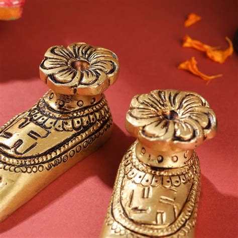 Brass Superfine Lakshmi Charan Paduka Set (1.2 Inch) – Vedansh Craft