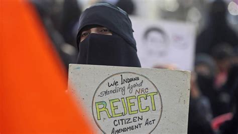 मुंबई में भी 'शाहीन बाग', CAA के खिलाफ धरने पर बैठीं महिलाएं - shaheen ...