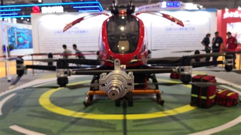 国际一流“救命”设备齐聚上海，“巨无霸”无人机一次救两人还能高空灭火|无人机_新浪财经_新浪网