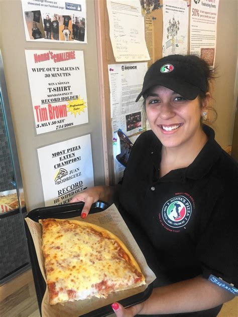 Crestwood: Pizza, ice skating and a good pub – Chicago Tribune