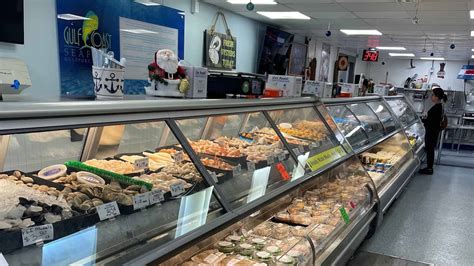 Gulfport's acclaimed Gulf Coast Seafood is a fresh catch paradise