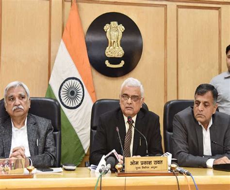 EC ने Ashok Lavasa की असहमति वाली टिप्पणियों का खुलासा करने से किया ...