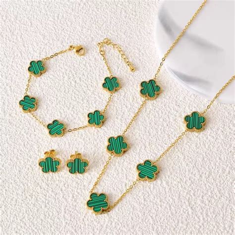 SJ 538 Green clover flower set ( chain, bracelet, stud ) 18k Gold PVD ...
