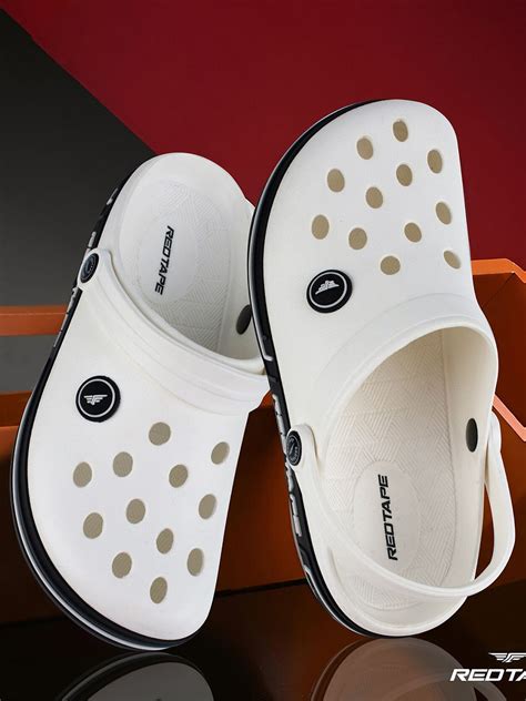 Puma Women SMASH V1 Sneakers - Price History