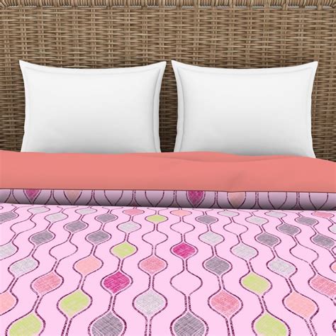 Buy SPACES Geostance Pink Printed Cotton King Size Bed Quilt ...