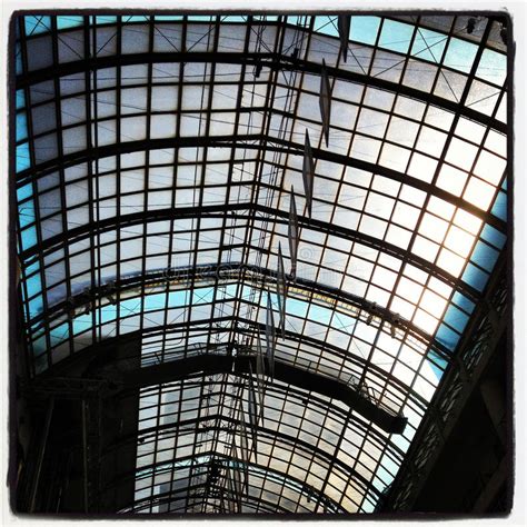 玻璃天花板 库存照片. 图片 包括有 玻璃, 人们, 购物中心, 正方形, 拱道, 最高限额, 设计, 购物 - 35157984