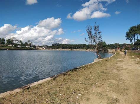 Thadlaskein Lake, India - Restaurant reviews