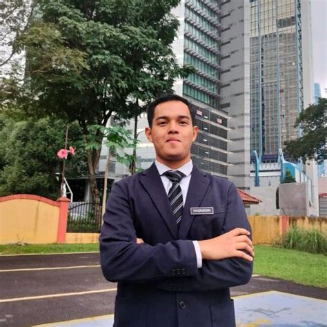 Naqiu - Physics teacher - ₹1937/h