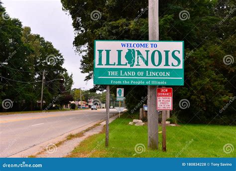 Welcome To Illinois Traffic Sign On Freeway - CHICAGO, UNITED STATES ...