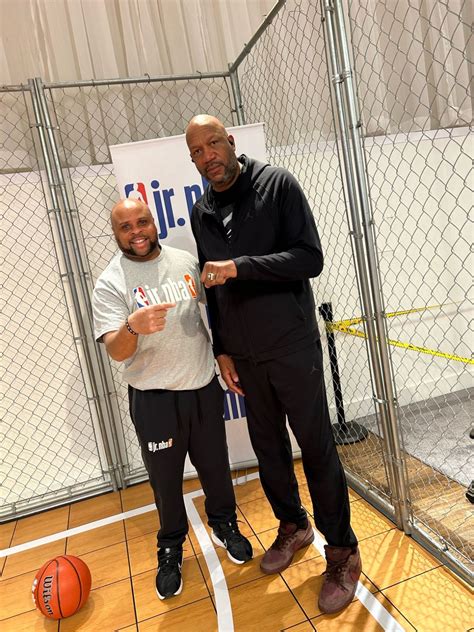 With 5 time NBA Champion Ron Harper showing off one of his rings at Jr ...