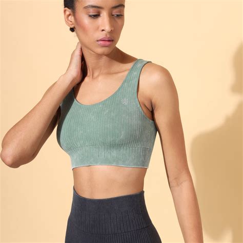 Buy Seamless Sky Sports Bra Online in India | Cult Store