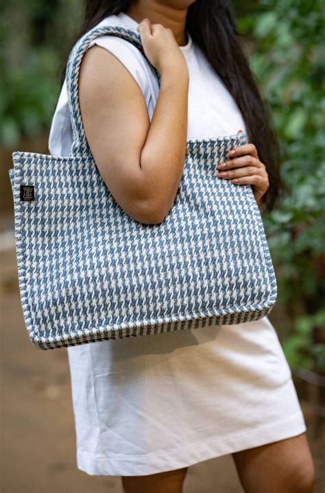 Women Tote Bag | Polu Tote | incas.in