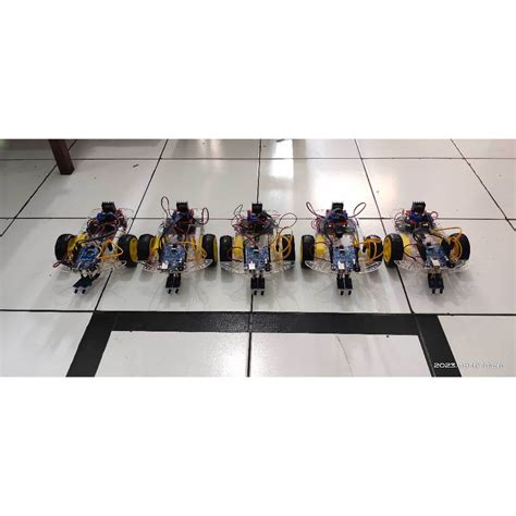 Image result for Gambar Robot Line Follower