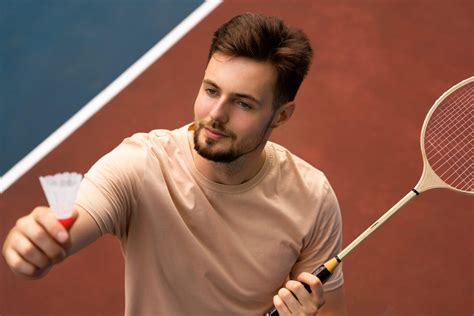 Play Badminton 的图像结果