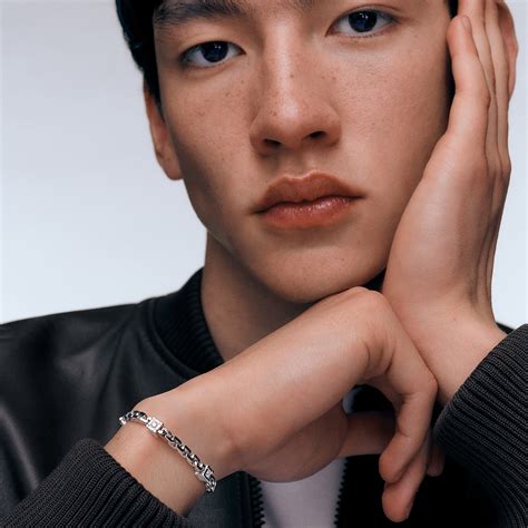 Les Gastons Vuitton Trunk Bracelet, White Gold and Diamonds ...