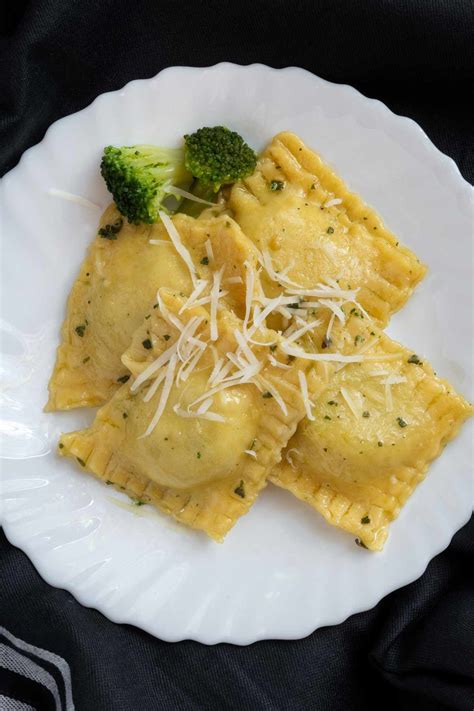 15 Best Ravioli Filling Ideas to Make at Home - IzzyCooking