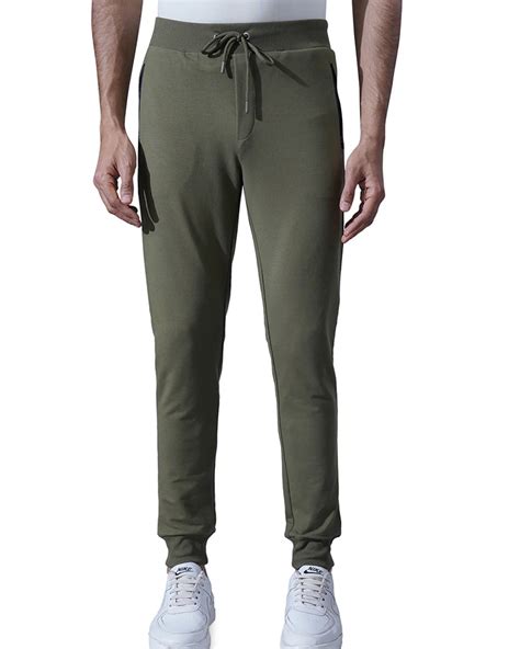 Why Are Joggers for Men the Ultimate Wardrobe Essential in 2024? – One Sky