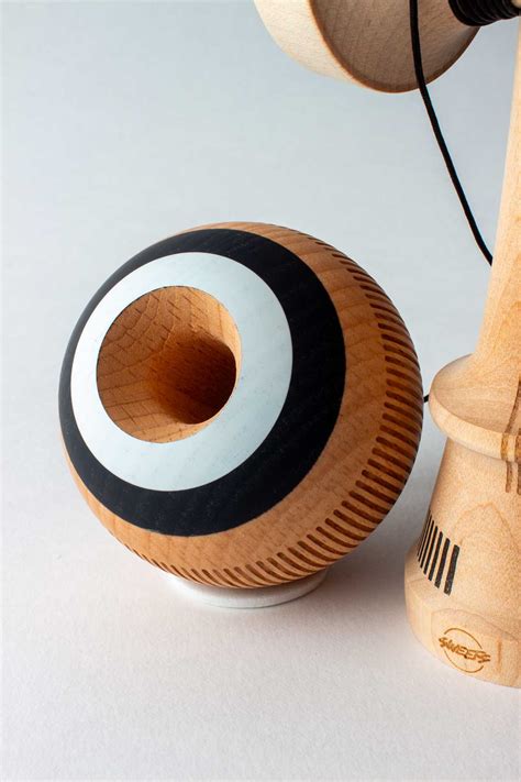 Sweets Kendama Broken Bones Natural Edition | RMDBike