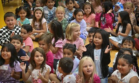Pioneering Salem principal celebrates 90th birthday at namesake school ...