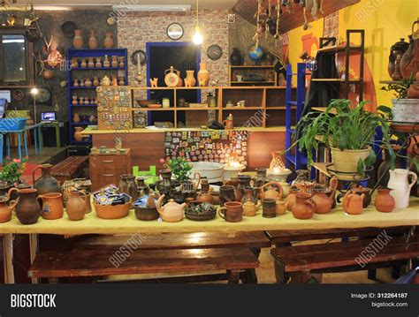 Art Shop 的图像结果