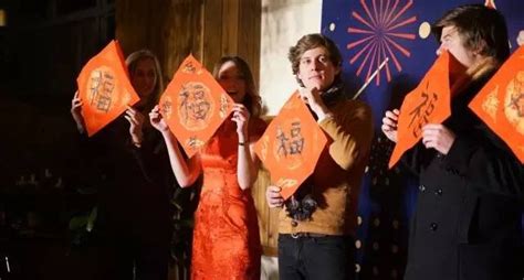 CWC Kiss New Year 的图像结果